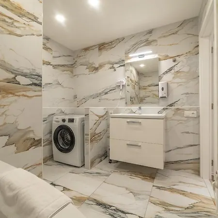 Ar Rezidencia Fibichova Apartment